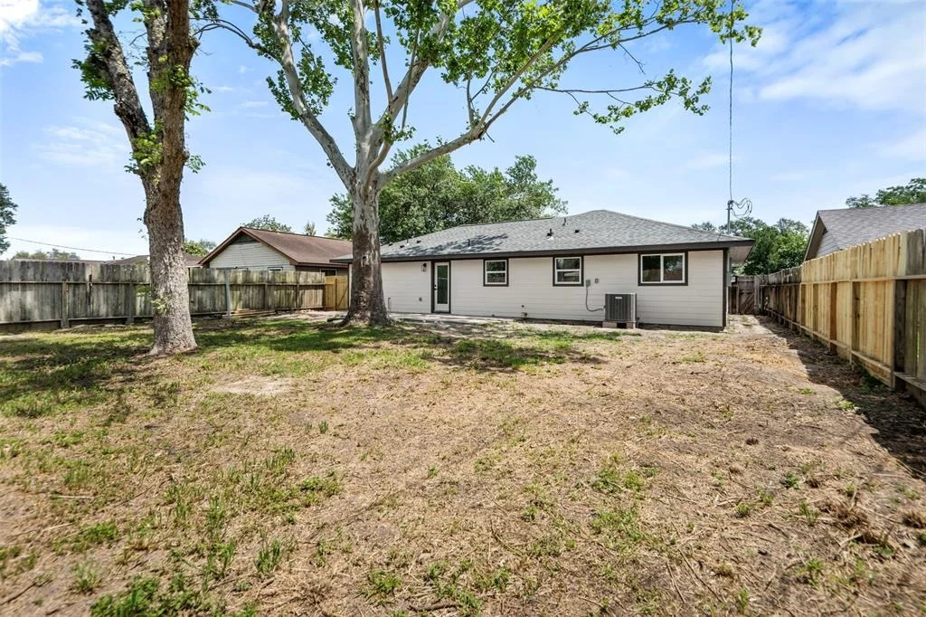 Photo of 1502 Glenmore Drive