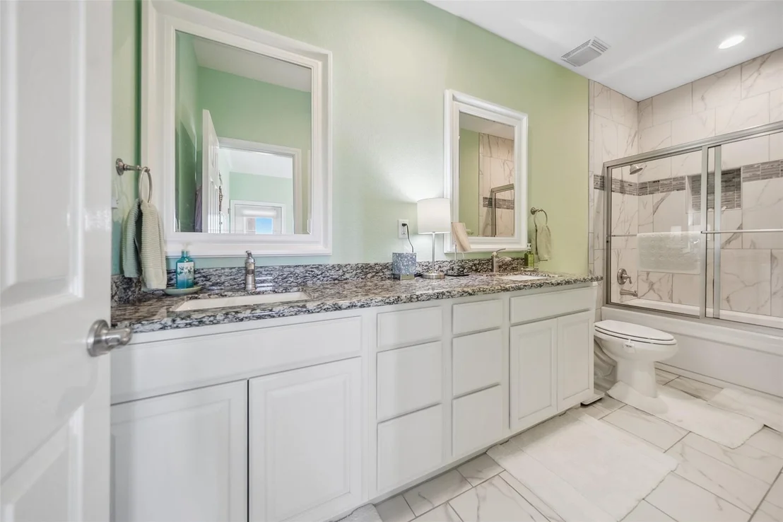 Photo of 521 Beachfront Drive
