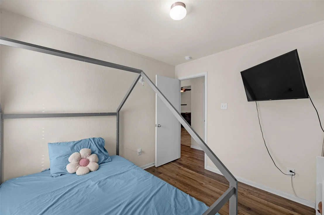 Photo of 2115 Red Cedar Trail