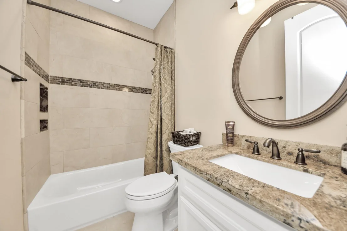 Photo of 1202 Gross Street