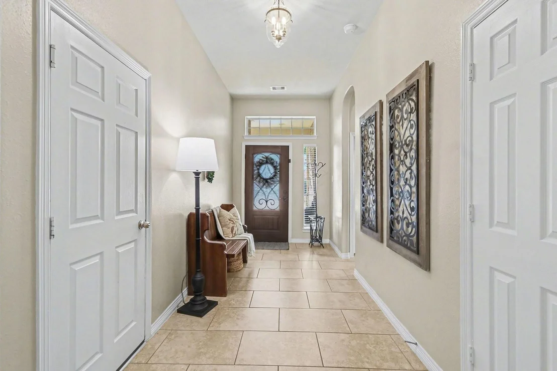 Photo of 27006 Cliff Pointe Lane