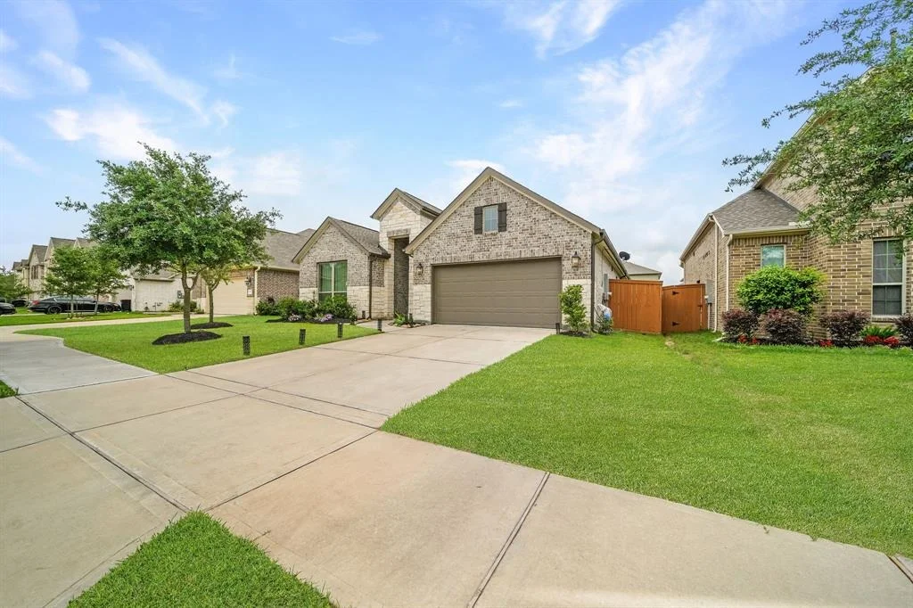 Photo of 32927 Franklin Brooks Drive