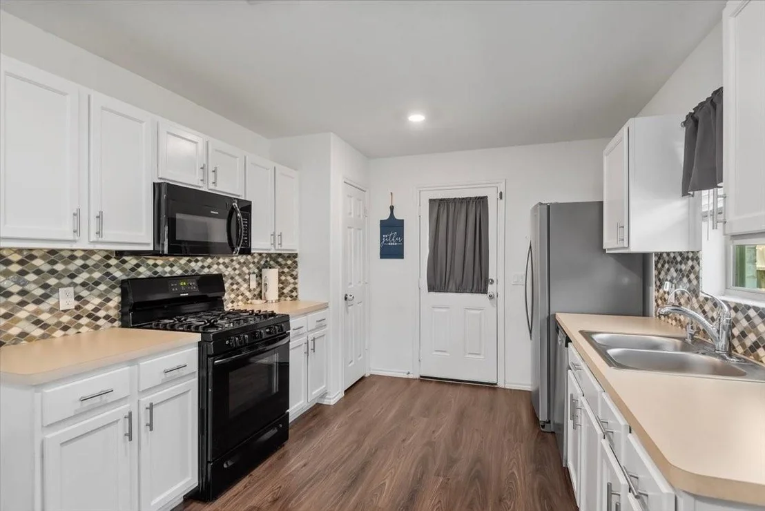 Photo of 7835 Sundrop Hill Trail