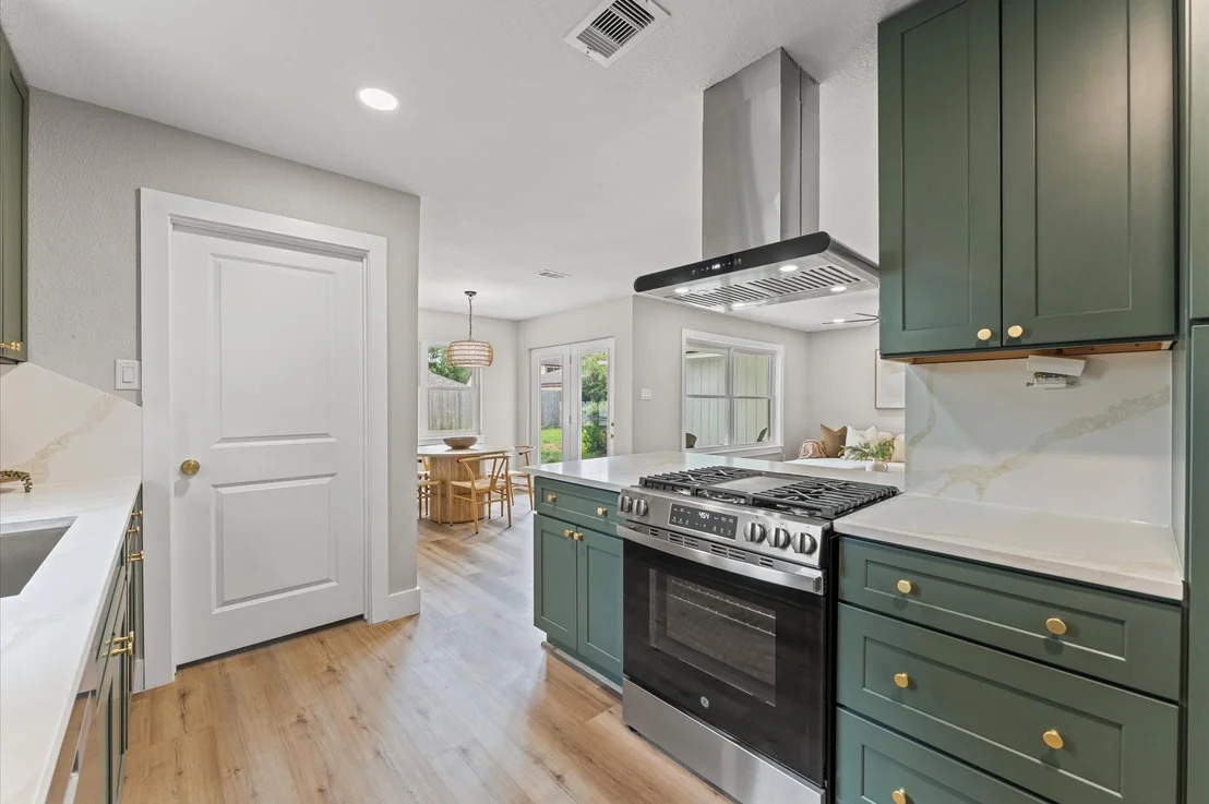 Photo of 2306 Eaglerock Drive