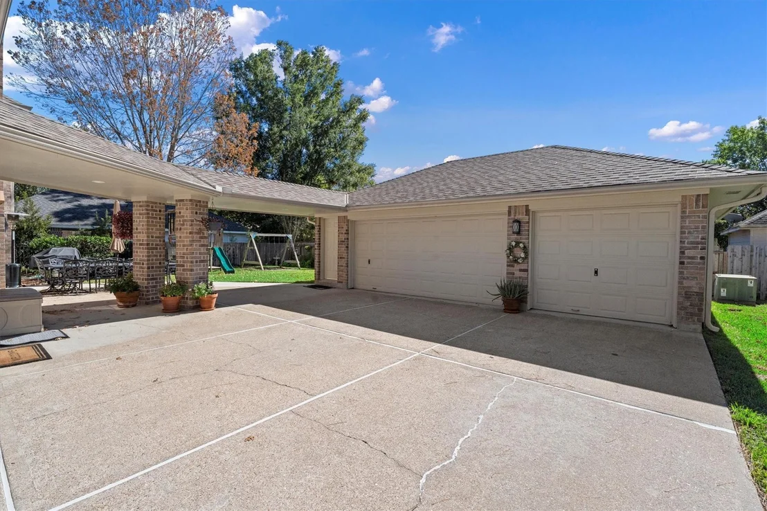 Photo of 3411 Lost Oak Drive