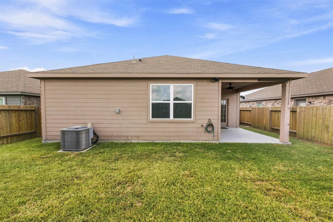 Photo of 8019 Vacek Meadows Loop