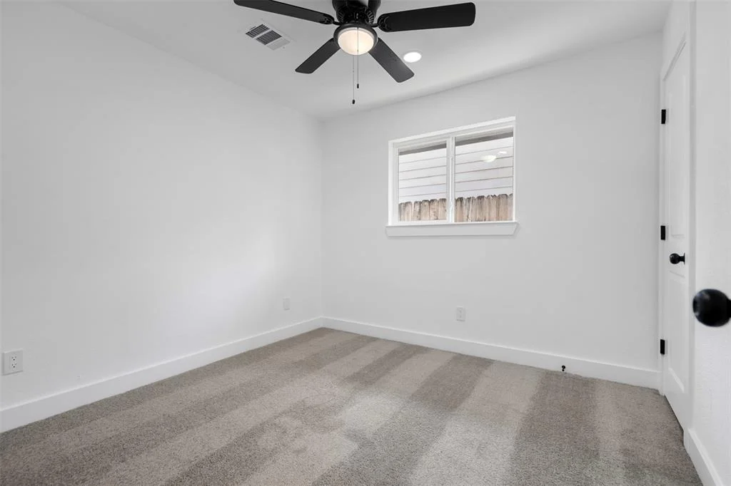 Photo of 1502 Glenmore Drive