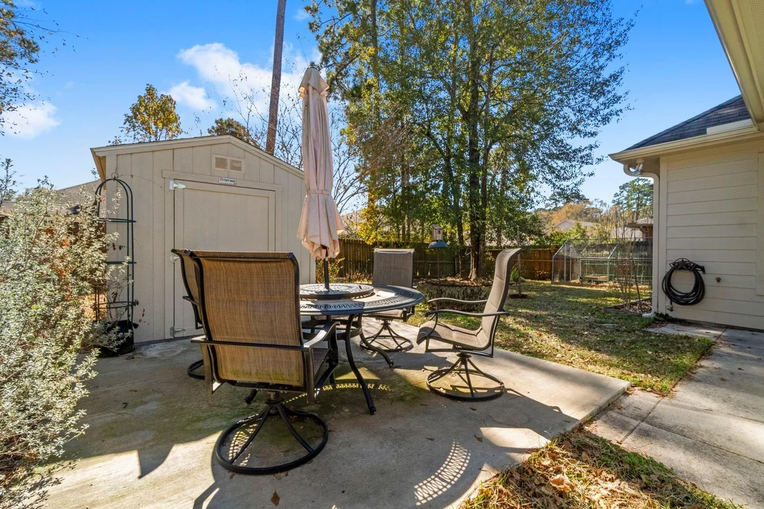 Photo of 984 Arbor Glen