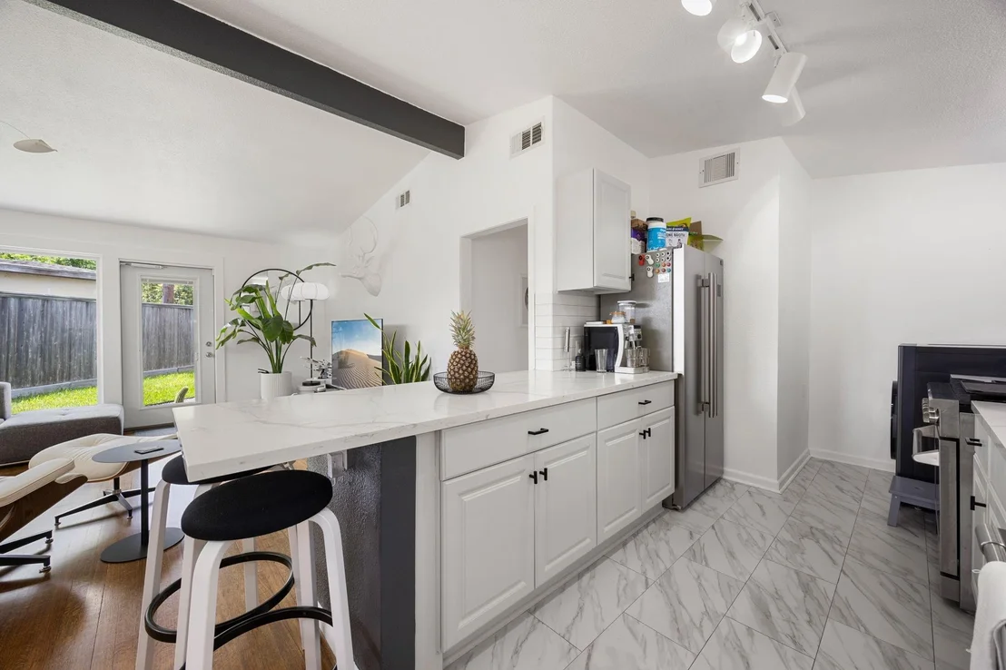Photo of 6617 Scribner Road