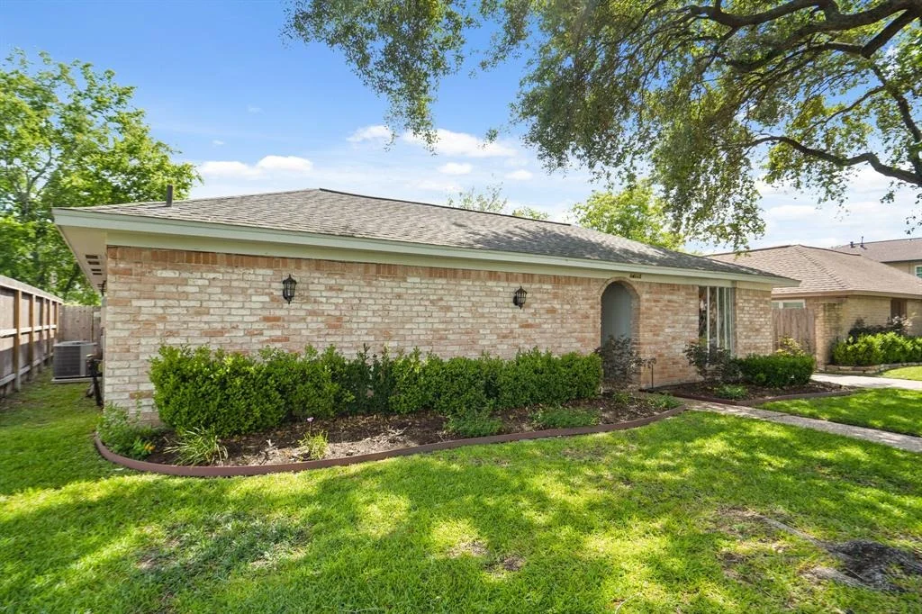 Photo of 14115 Wickersham Lane