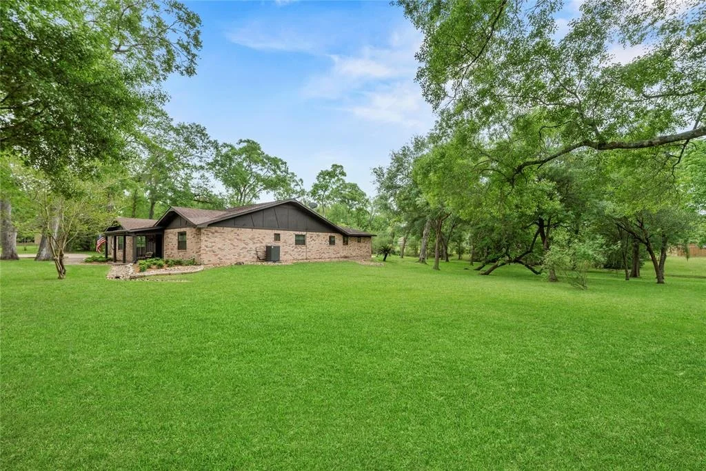 Photo of 2219 Black Hawk Lane