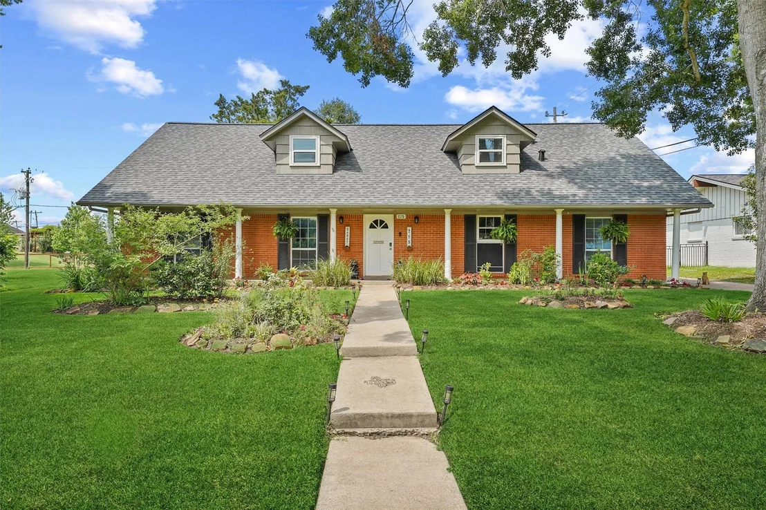 Photo of 715 Timber Cove Drive
