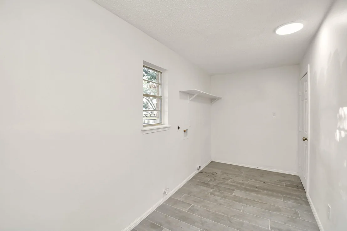 Photo of 3919 Fernglade Drive