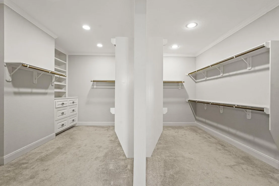 Photo of 2910 Fortuna Drive