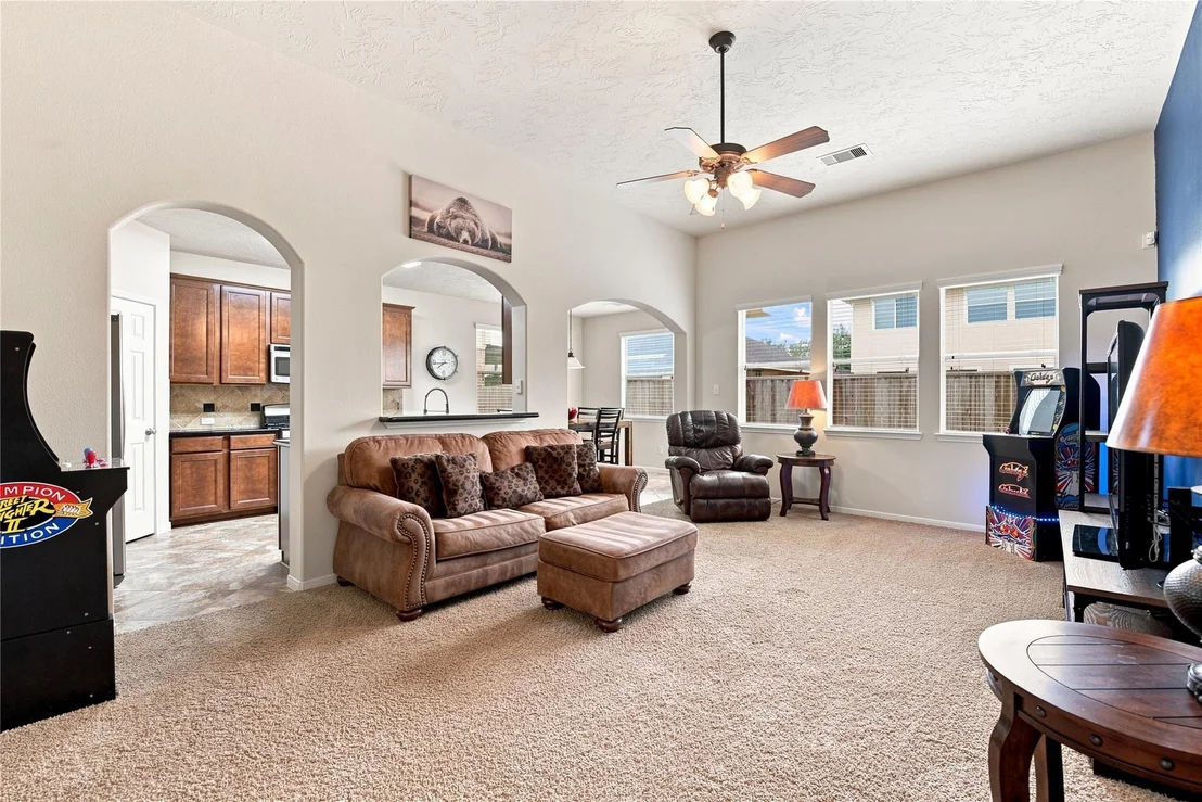 Photo of 4601 Meadow Way Drive
