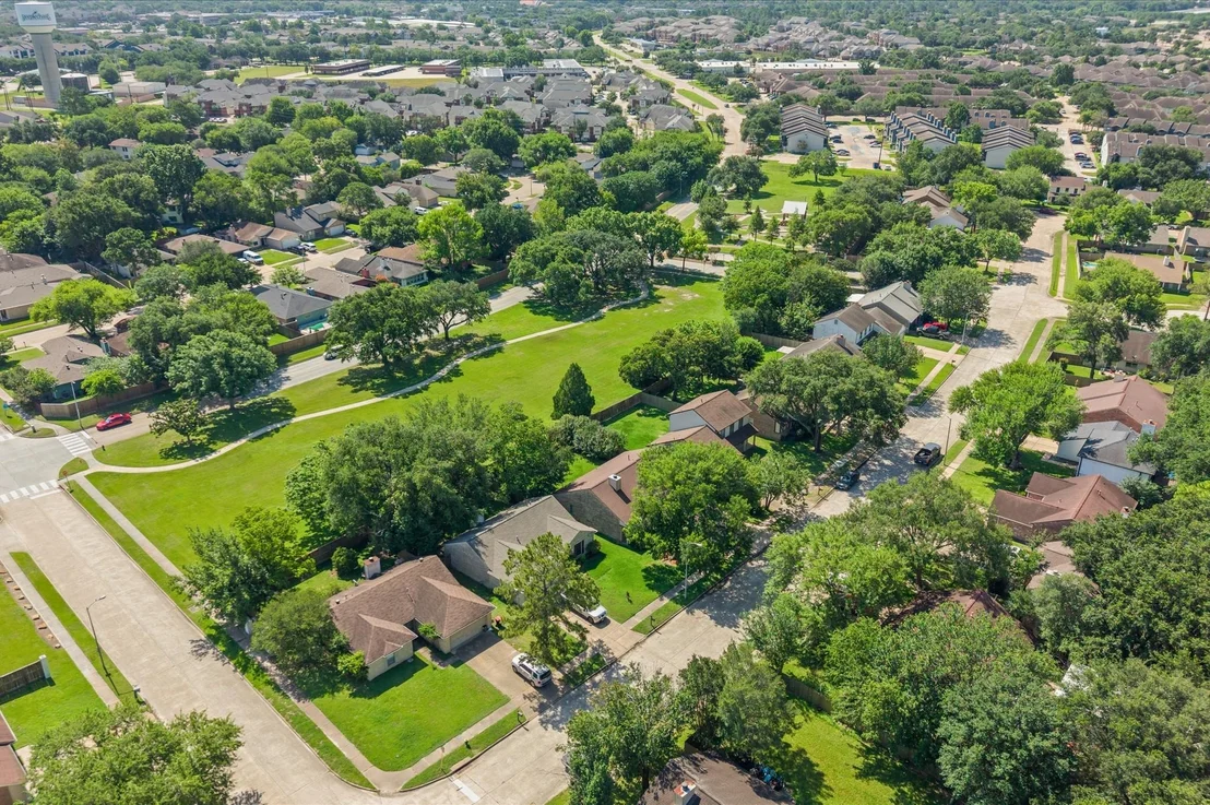 Photo of 9622 Poynes Drive
