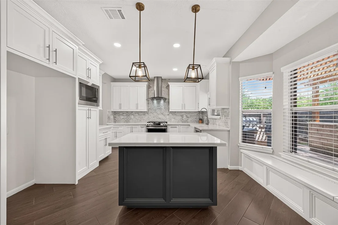 Photo of 10207 Tablerock Drive