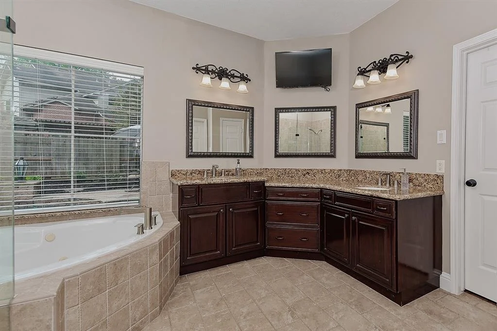 Photo of 19 Crested Point Place