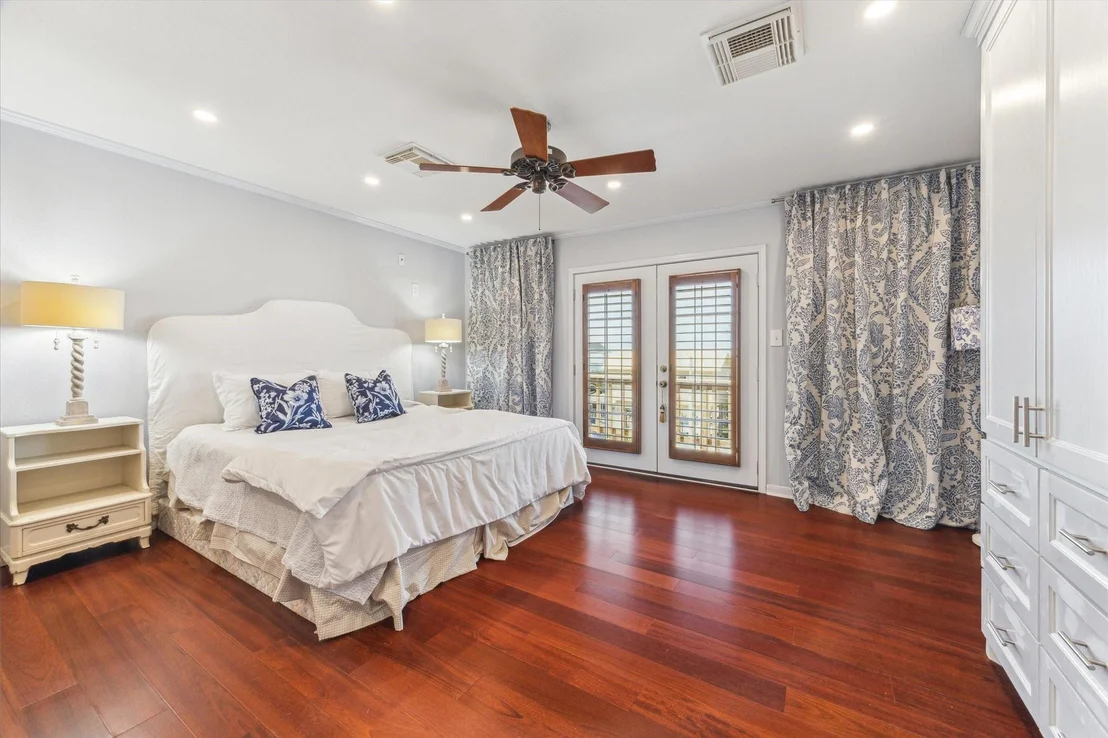 Photo of 1339 Outrigger