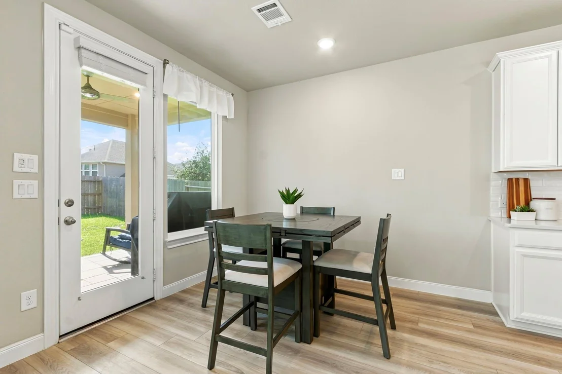 Photo of 7050 Lauren Oak Drive