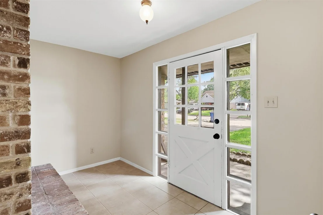 Photo of 5006 Whispering Falls Drive