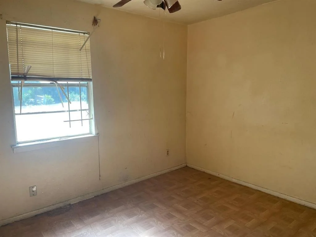 Photo of 7883 Hamlet Street