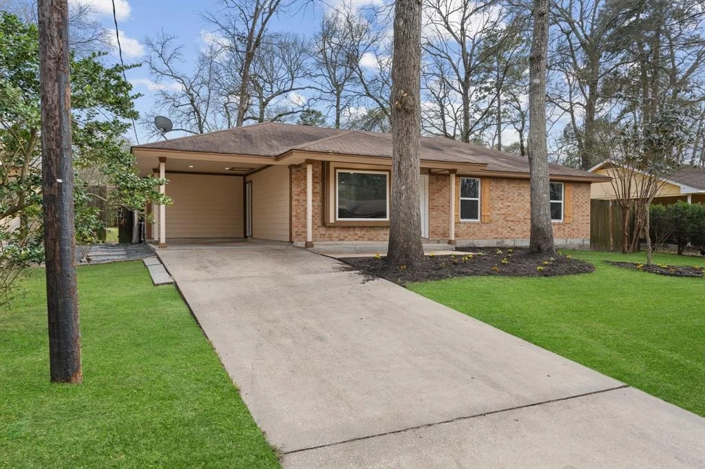 Photo of 228 N Forest Drive