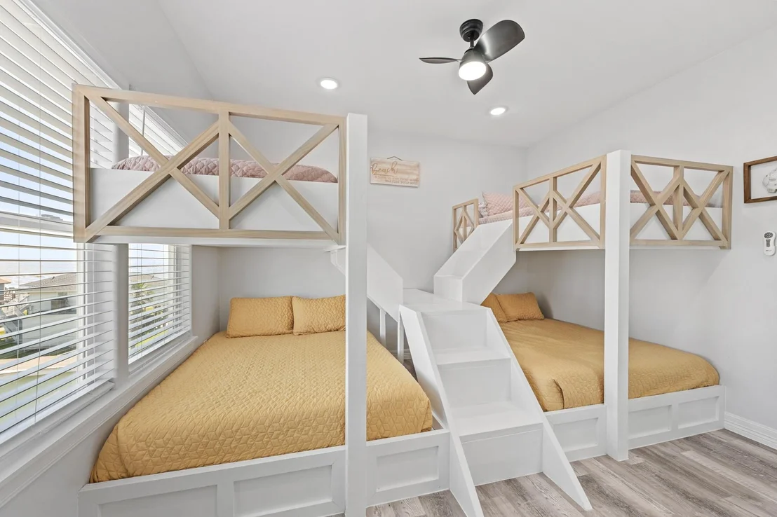 Photo of 1003 Seashell Drive