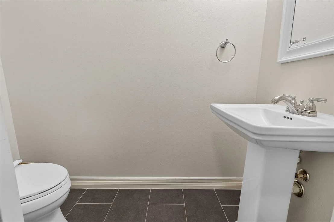 Photo of 1722 Chippendale Road
