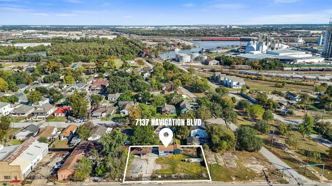 Photo of 7137 Navigation Boulevard