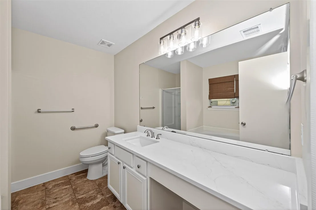 Photo of 21090 Aldens Oak