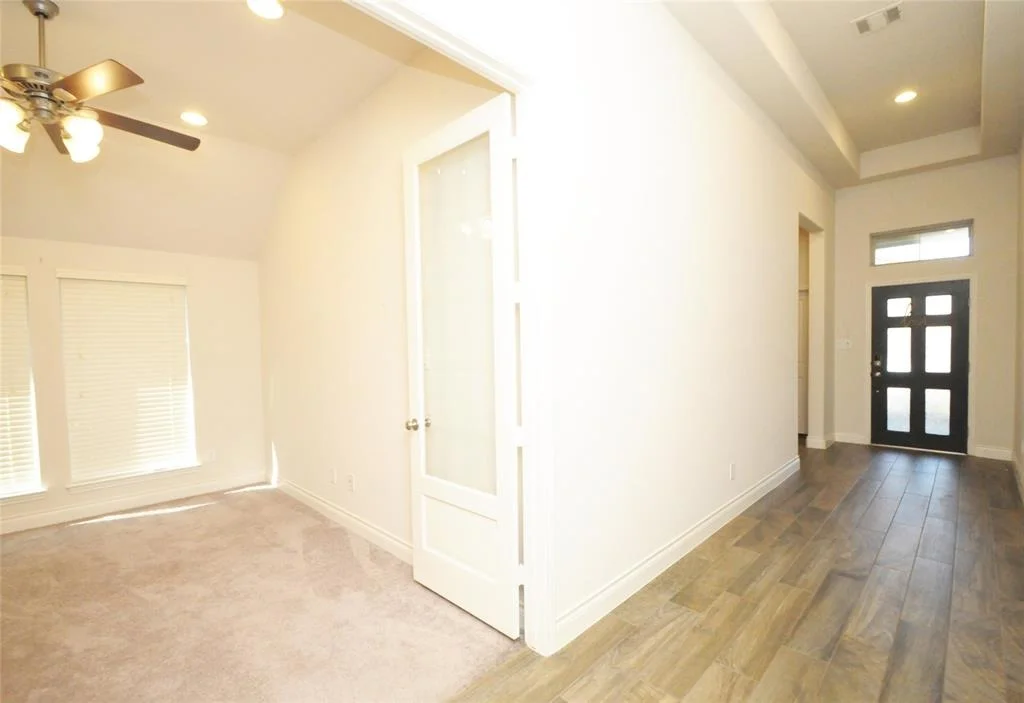 Photo of 23323 Darst Field Trail