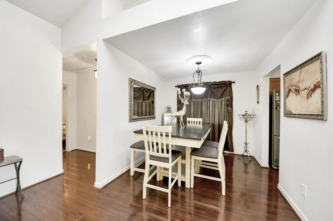 Photo of 1102 Heathfield Drive