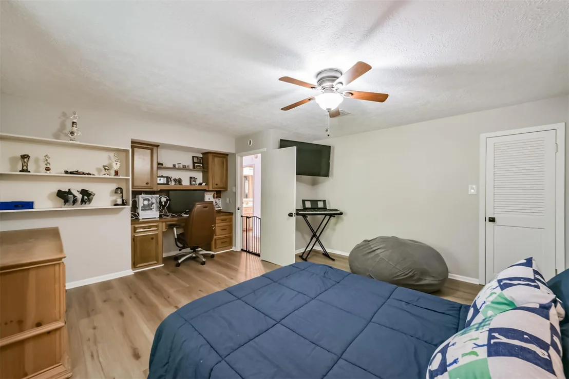 Photo of 7618 Hurst Forest Drive