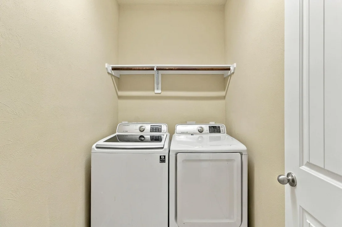 Photo of 8117 E Pine Creek Bend
