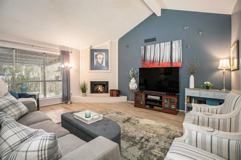Photo of 910 Postwood Lane