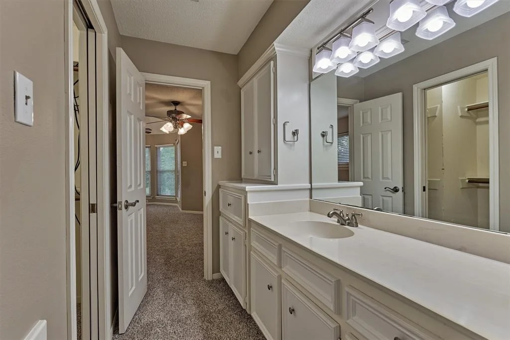 Photo of 24718 Creekview Drive
