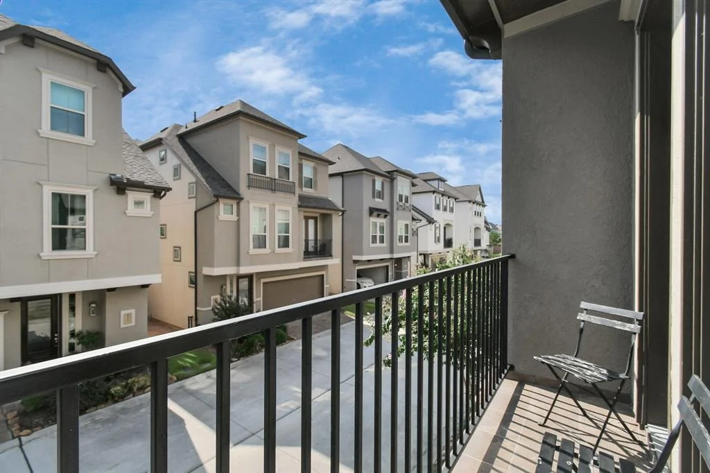 Photo of 4015 Centre Glen Drive