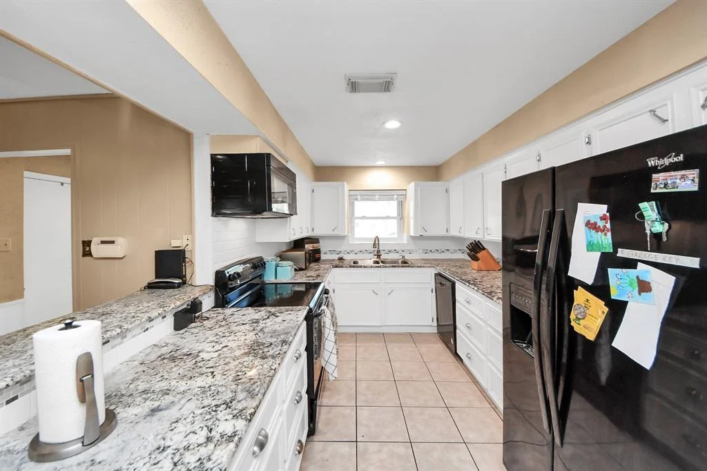 Photo of 20521 Lakeside Drive