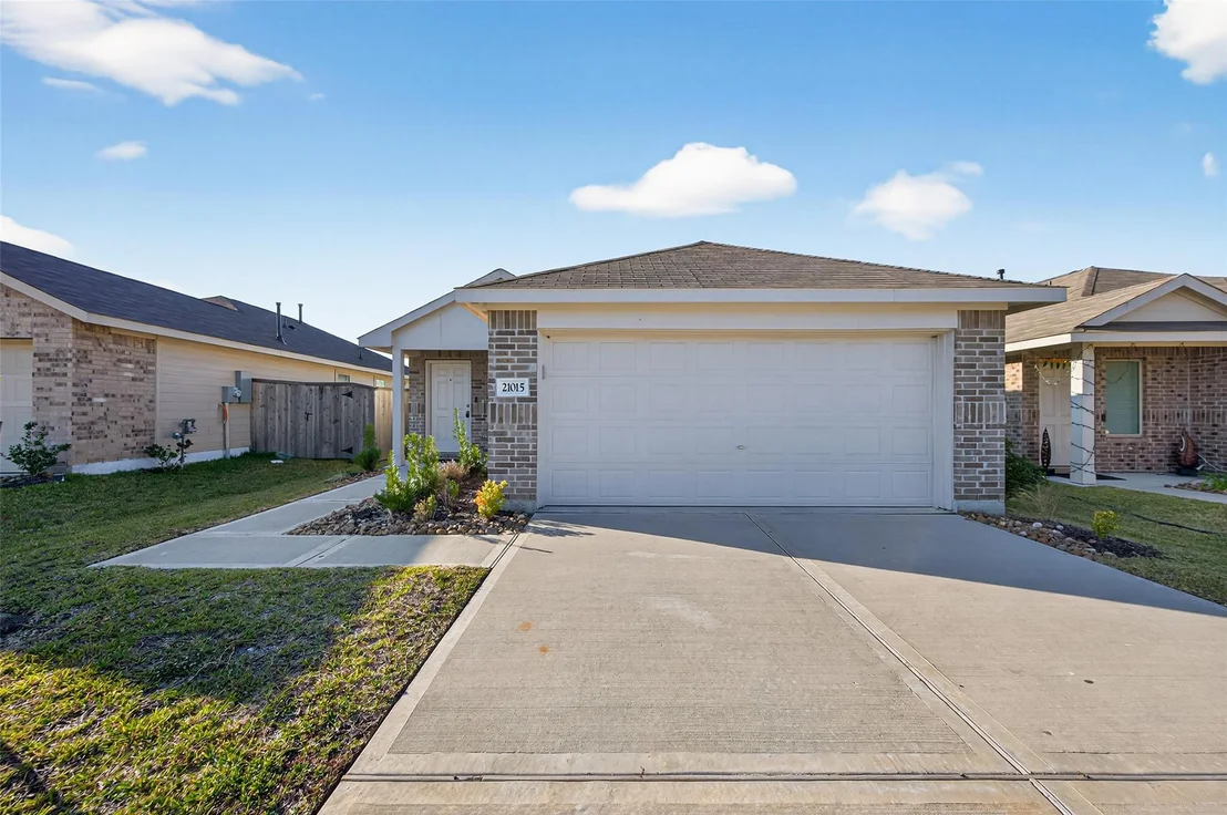 Photo of 21015 Longeni Drive