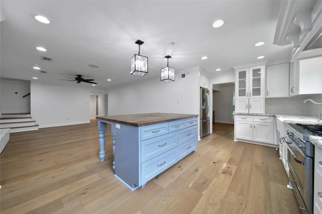 Photo of 1034 Thornton Road