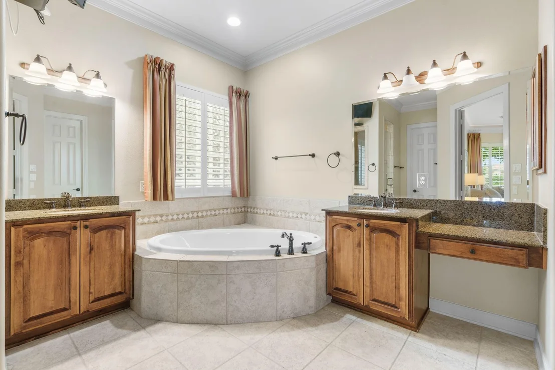 Photo of 11431 Legend Manor Drive