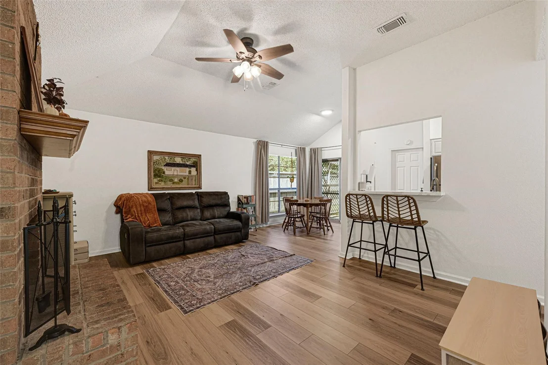 Photo of 34 Alexander Court