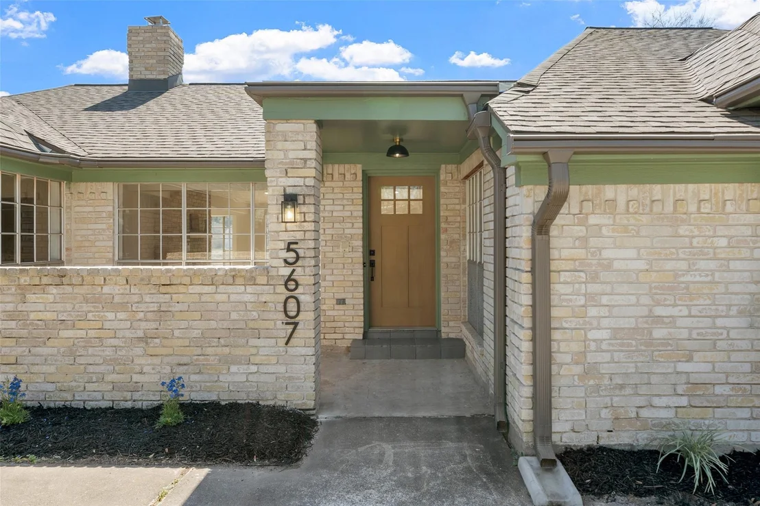Photo of 5607 Arncliffe Drive