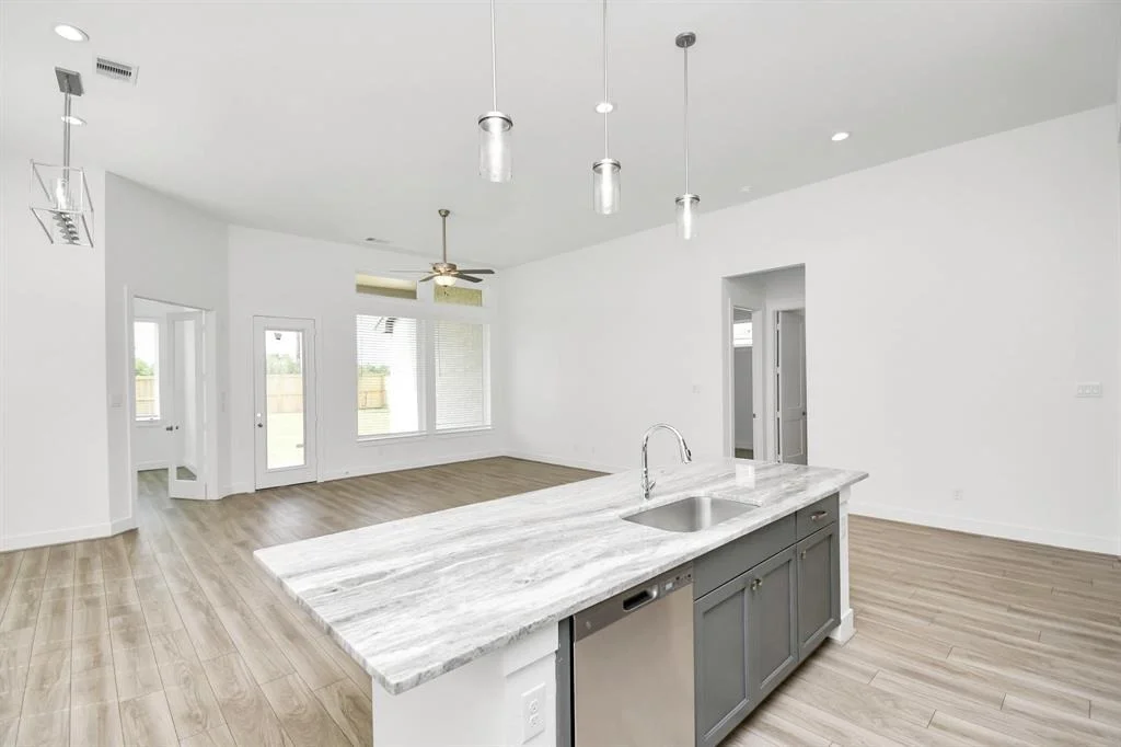 Photo of 4738 Vaughan Way