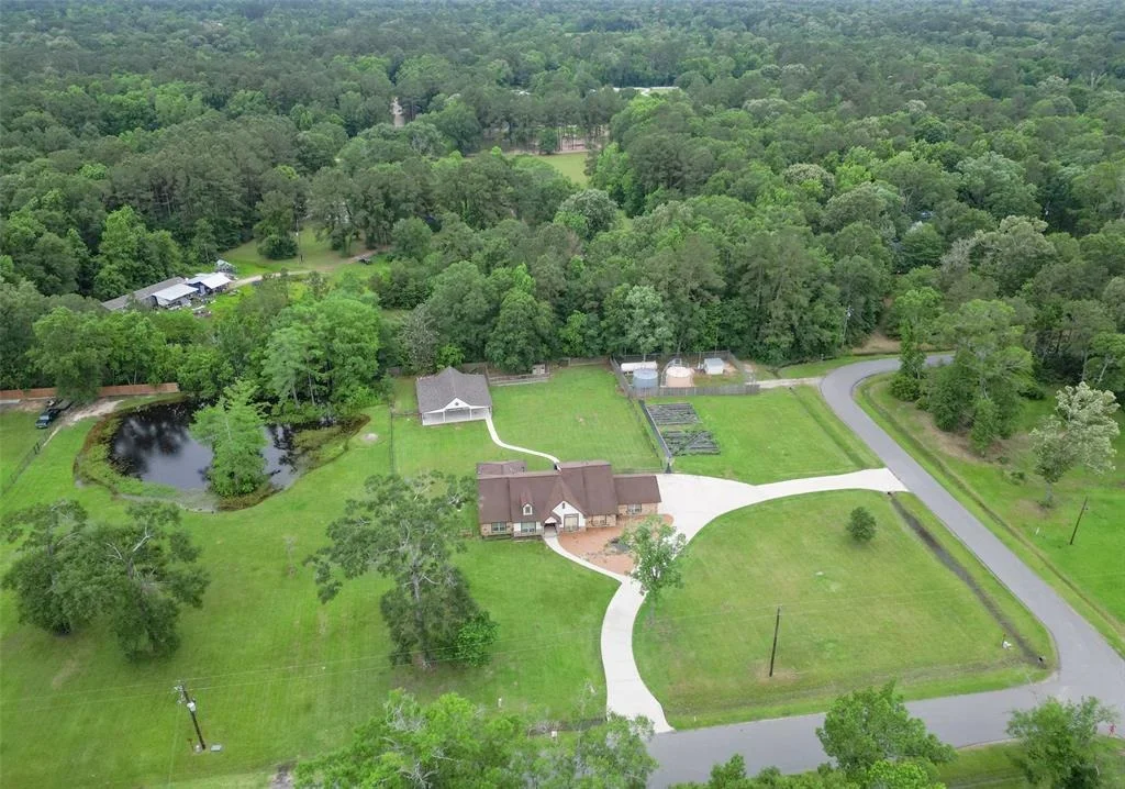 Photo of 309 County Road 3665 E