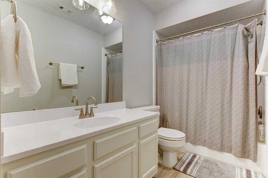Photo of 1005 Glenview Drive
