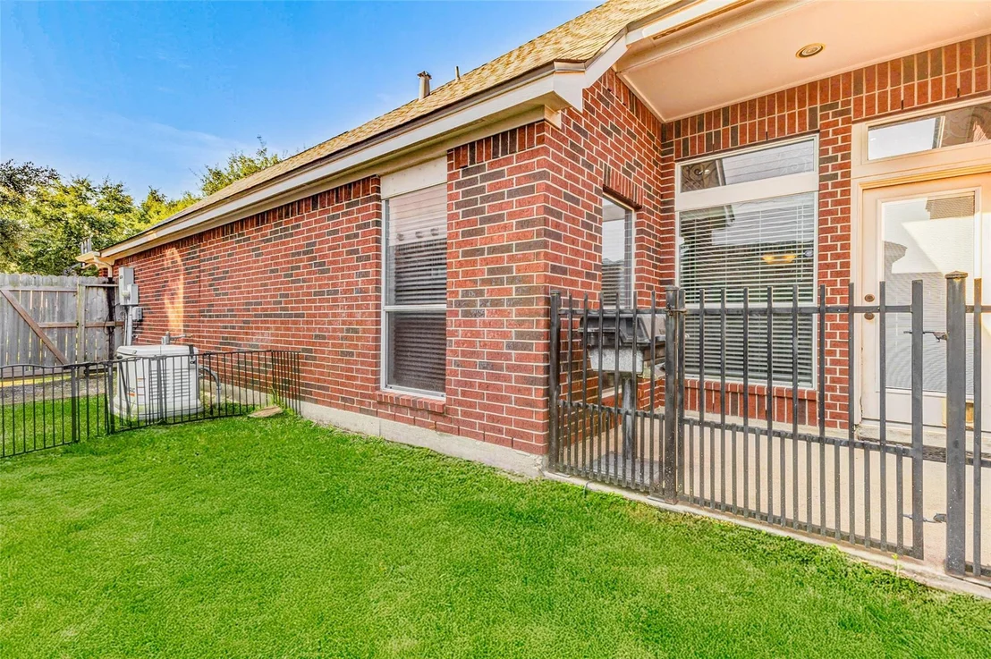 Photo of 4611 Camden Brook Lane