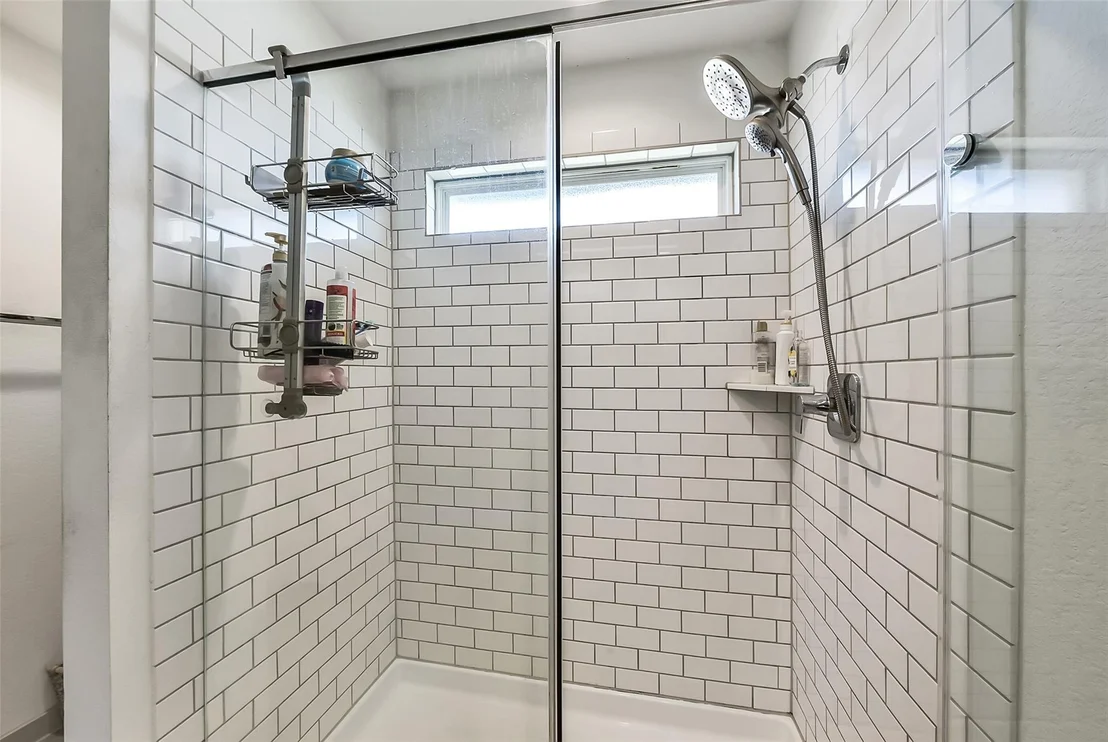 Photo of 7423 Ramsgate Cliff Lane