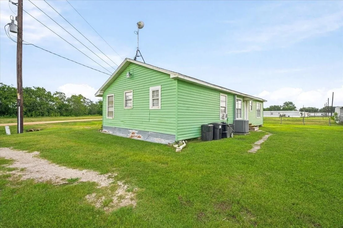 Photo of 765 Norcross Road